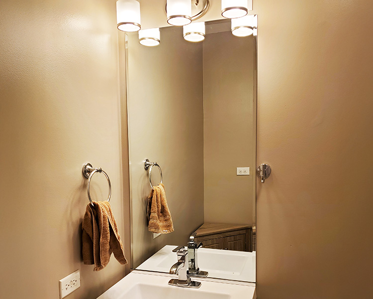 Chicago Glass Custom Bathroom Mirrors