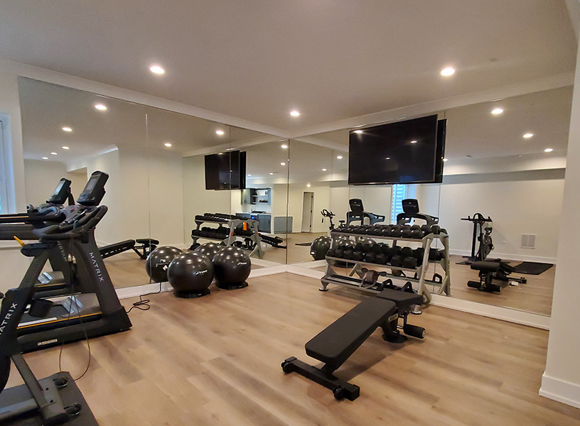 Stylish Home Gym Ideas for Small Spaces  Gym room at home, Workout room  home, Home gym decor