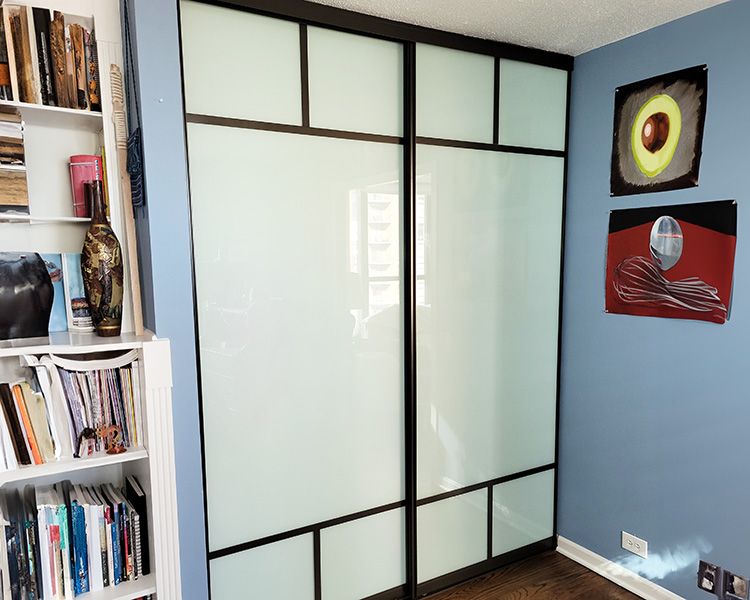 Chicago Glass Sliding Raumplus Closet Doors